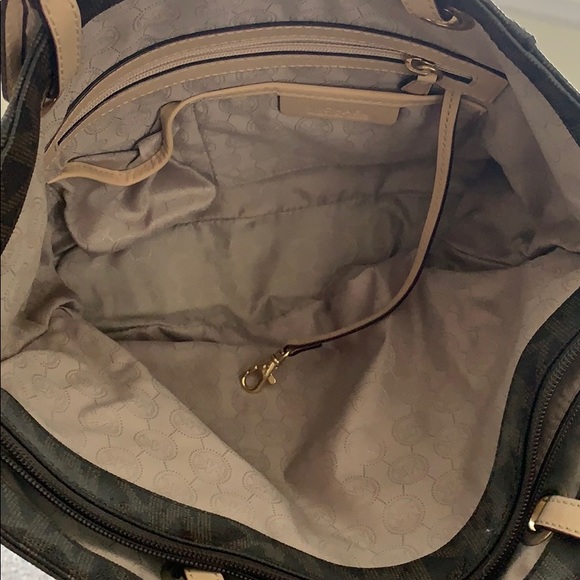 Michael Kors Purse - Picture 4 of 5